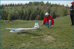 Ludger löst Katapultstart aus, Foto Gierlach