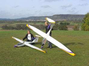Frank und Stefan Notter mit Ihren eigenstartfähigen WINDEX-Großseglern